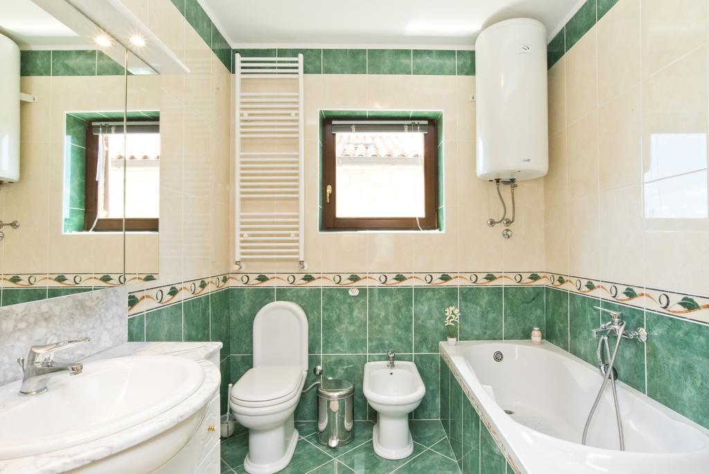 Villas Montrin Kaštel Δωμάτιο φωτογραφία