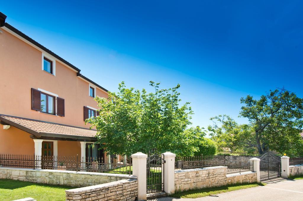 Villas Montrin Kaštel Δωμάτιο φωτογραφία