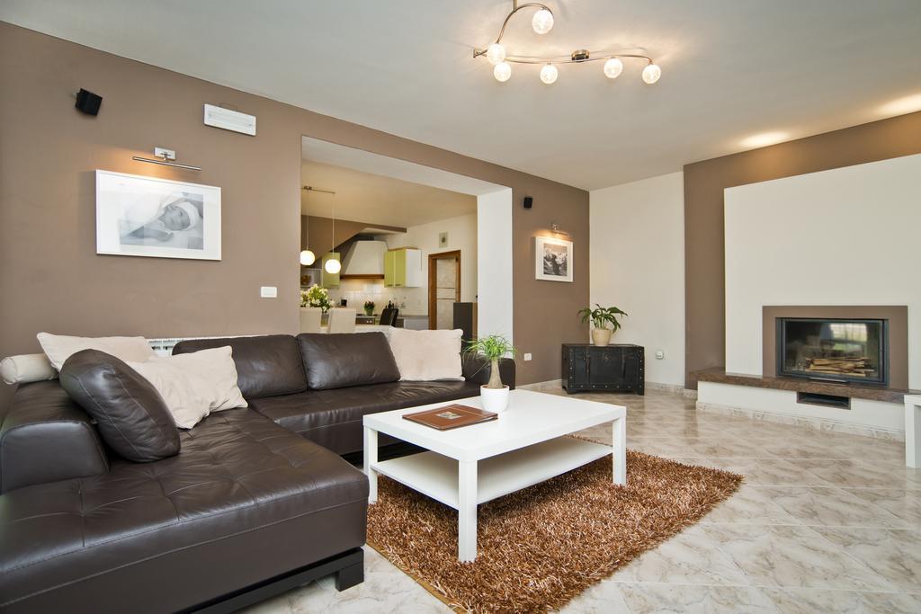 Villas Montrin Kaštel Δωμάτιο φωτογραφία