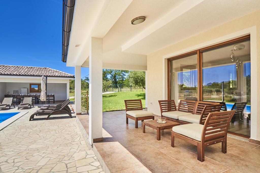 Villas Montrin Kaštel Εξωτερικό φωτογραφία