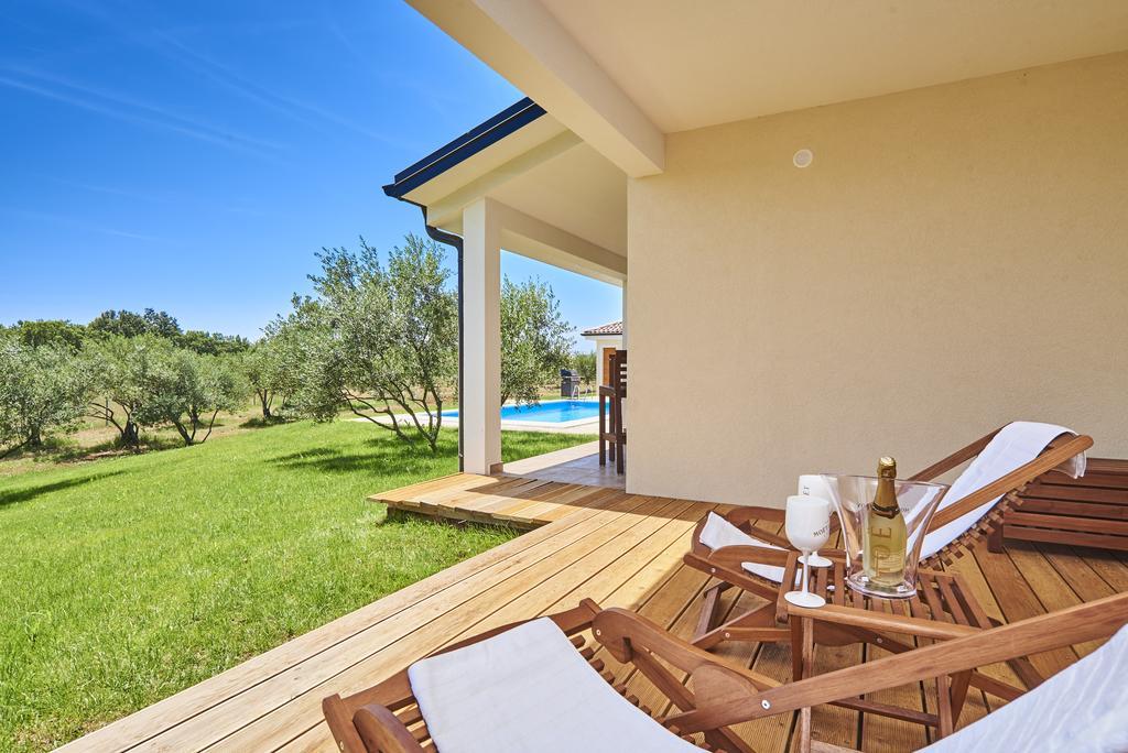 Villas Montrin Kaštel Εξωτερικό φωτογραφία