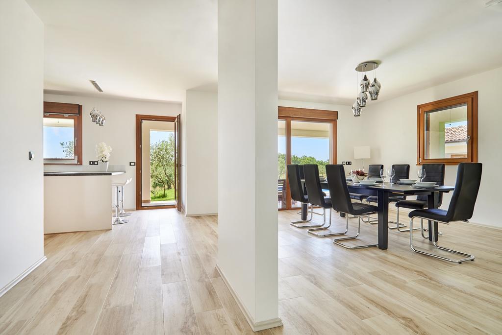 Villas Montrin Kaštel Εξωτερικό φωτογραφία