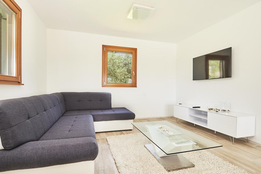 Villas Montrin Kaštel Εξωτερικό φωτογραφία