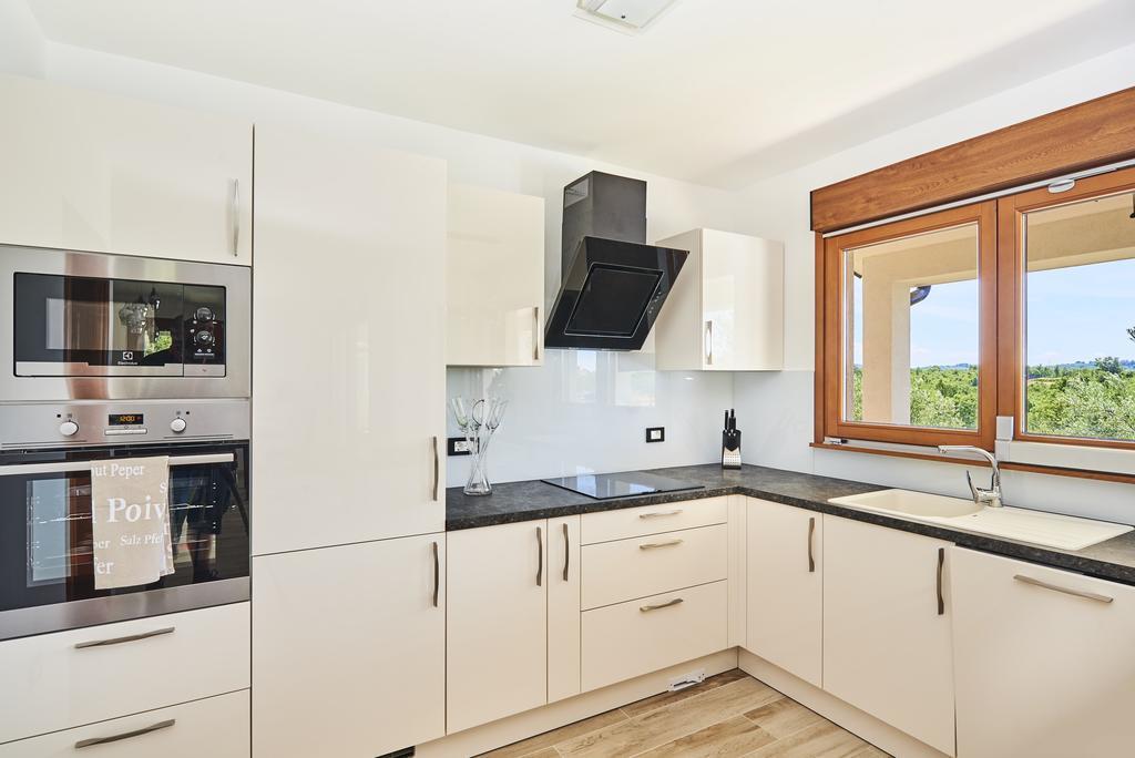 Villas Montrin Kaštel Εξωτερικό φωτογραφία